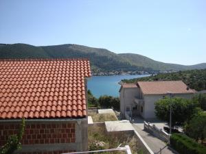 Fotografie z fotogalerie ubytování Apartments by the sea Grebastica, Sibenik - 13406 v destinaci Bašelovići