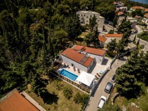Ett flygfoto av Luxury villa with a swimming pool Split - 13408