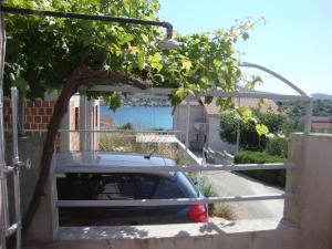Fotografie z fotogalerie ubytování Apartments by the sea Grebastica, Sibenik - 13406 v destinaci Bašelovići