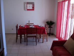 Fotografia z galérie ubytovania Apartments with a parking space Okrug Gornji, Ciovo - 13562 v Trogiri