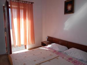 Zdjęcie z galerii obiektu Triple Room Rovinj 13591a w Rovinj