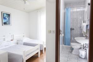 Fotografia z galérie ubytovania Apartments by the sea Brela, Makarska - 13620 v destinácii Brela