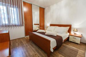 Fotografie z fotogalerie ubytování Apartments by the sea Medici, Omis - 13634 v destinaci Mimice