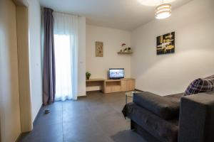Fotografie z fotogalerie ubytování Apartments by the sea Medici, Omis - 13634 v destinaci Mimice
