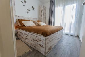 Fotografie z fotogalerie ubytování Apartments by the sea Medici, Omis - 13634 v destinaci Mimice