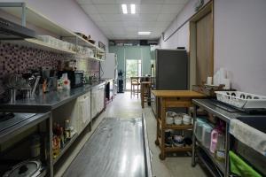 Una cocina o cocineta en 小鳥敲門 Bird Villa