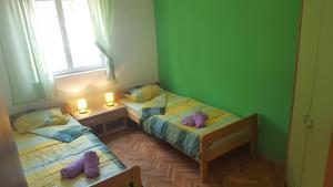 Fotografie z fotogalerie ubytování Apartments with a parking space Viskovici, Rasa - 14691 v destinaci Koromačno