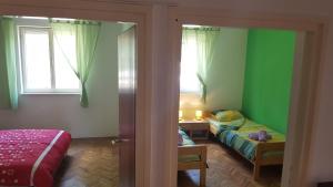 Fotografie z fotogalerie ubytování Apartments with a parking space Viskovici, Rasa - 14691 v destinaci Koromačno