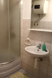 Koupelna v ubytování Seaside holiday house Vinisce, Trogir - 14704