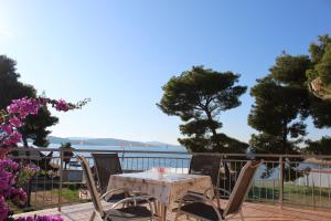 Fotografie z fotogalerie ubytování Apartments by the sea Pirovac, Sibenik - 14820 v destinaci Pirovac