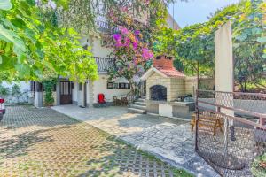 Zahrada ubytování Apartments by the sea Slatine, Ciovo - 14871