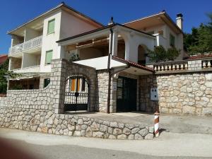 Tòa nhà nơi căn hộ tọa lạc