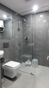 Annandam Inn(Hotel Anand)的一间浴室