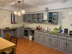 A cozinha ou cozinha compacta de Quinta Viela Principal