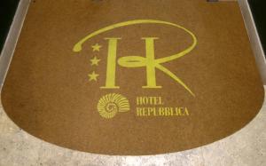 Certifikát, hodnocení, plakát nebo jiný dokument vystavený v ubytování HR Hotel