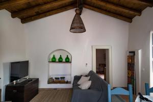 A television and/or entertainment centre at La Cantina Villa di campagna