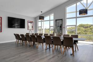 Sjónvarps- og/eða afþreyingartæki á Hotel Grimsborgir by Keahotels