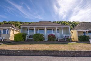 Gallery image of Ivy Cottage with Sea Views in Bideford