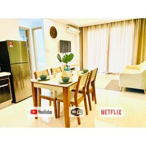 Posezení v ubytování R&F PRINCESS COVE BY HOMEFORT SUITES