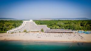 an aerial view of a hotel and a beach at Hotel Gergana - Ultra All Inclusive in Albena