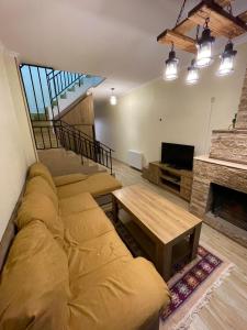 Χώρος καθιστικού στο Stay Active Cottage Bakuriani
