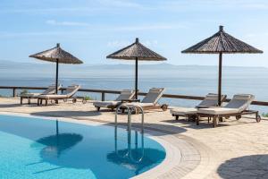 Bazén v ubytování Blue Bay Halkidiki nebo v jeho okolí