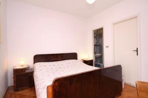 Postel nebo postele na pokoji v ubytování Double Room Hvar 141b