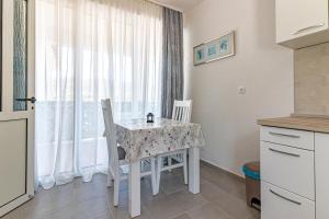 Fotografie z fotogalerie ubytování Apartments with parking spaces Jelsa, Hvar - 134 v destinaci Jelsa