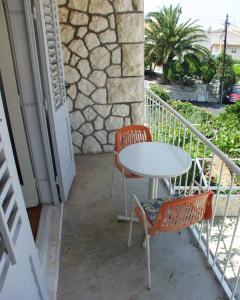 Svalir eða verönd á Apartments and rooms by the sea Hvar - 141