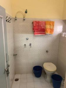 Jamna vilas Home Stay tesisinde bir banyo