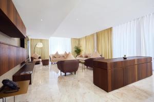 Konferenční prostory v ubytování Bel Air Crest Hotel & Suites