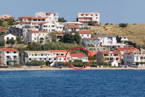 Fotografie z fotogalerie ubytování Apartments by the sea Metajna, Pag - 209 v destinaci Zubovići