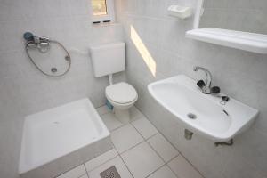 Fotografie z fotogalerie ubytování Apartments by the sea Metajna, Pag - 209 v destinaci Zubovići