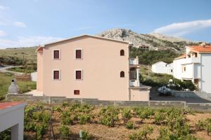 Fotografie z fotogalerie ubytování Apartments by the sea Metajna, Pag - 209 v destinaci Zubovići