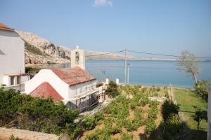 Fotografie z fotogalerie ubytování Apartments by the sea Metajna, Pag - 209 v destinaci Zubovići