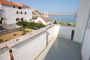 Fotografie z fotogalerie ubytování Apartments by the sea Metajna, Pag - 209 v destinaci Zubovići
