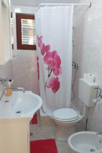 Фотография из галереи Apartments by the sea Caska, Pag - 202 в городе Новаля