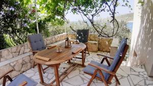Posedenie v ubytovaní Apartments by the sea Zavalatica, Korcula - 189