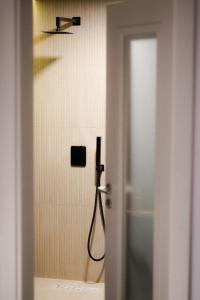 Afbeelding uit fotogalerij van The White Tree in Pristina