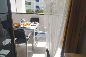 Jídlo v apartmánu nebo okolí + 28 fotografií