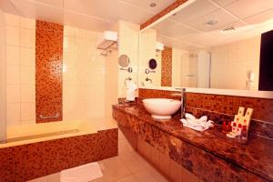 Koupelna v ubytování Dorus Hotel