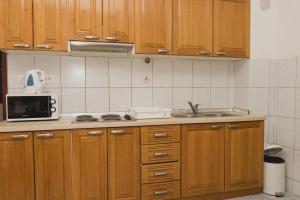 Zdjęcie z galerii obiektu Family friendly seaside apartments Grebastica, Sibenik - 15170 w mieście Grebaštica