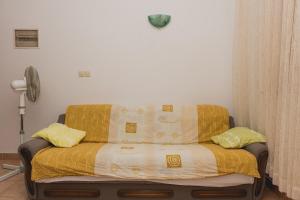 Zdjęcie z galerii obiektu Family friendly seaside apartments Grebastica, Sibenik - 15170 w mieście Grebaštica