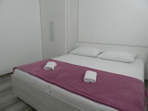 Posteľ alebo postele v izbe v ubytovaní Apartments with a parking space Baska Voda, Makarska - 15214
