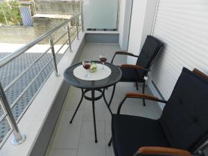 Balkón alebo terasa v ubytovaní Apartments with a parking space Baska Voda, Makarska - 15214