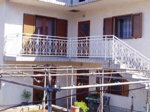 Fotografia z galérie ubytovania Apartments with a parking space Tribulje, Krk - 15223 v destinácii Dobrinj