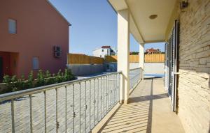 Balkón alebo terasa v ubytovaní Family friendly house with a swimming pool Vodice - 15243