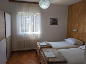 Posteľ alebo postele v izbe v ubytovaní Apartments with a parking space Selce, Crikvenica - 15244