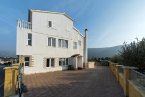 Fotografie z fotogalerie ubytování Apartments by the sea Grebastica, Sibenik - 9695 v destinaci Grebaštica