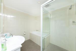 Koupelna v ubytování Twin Pines Unit 701 + 8 fotografií